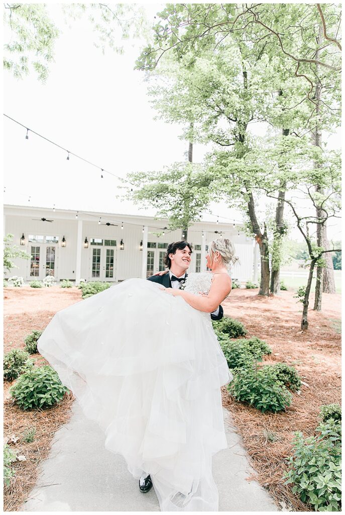 Micro Wedding at The Cornealius Properties; Clara Farag Photography; natural light photographer Raleigh, NC; Goldsboro NC wedding venue